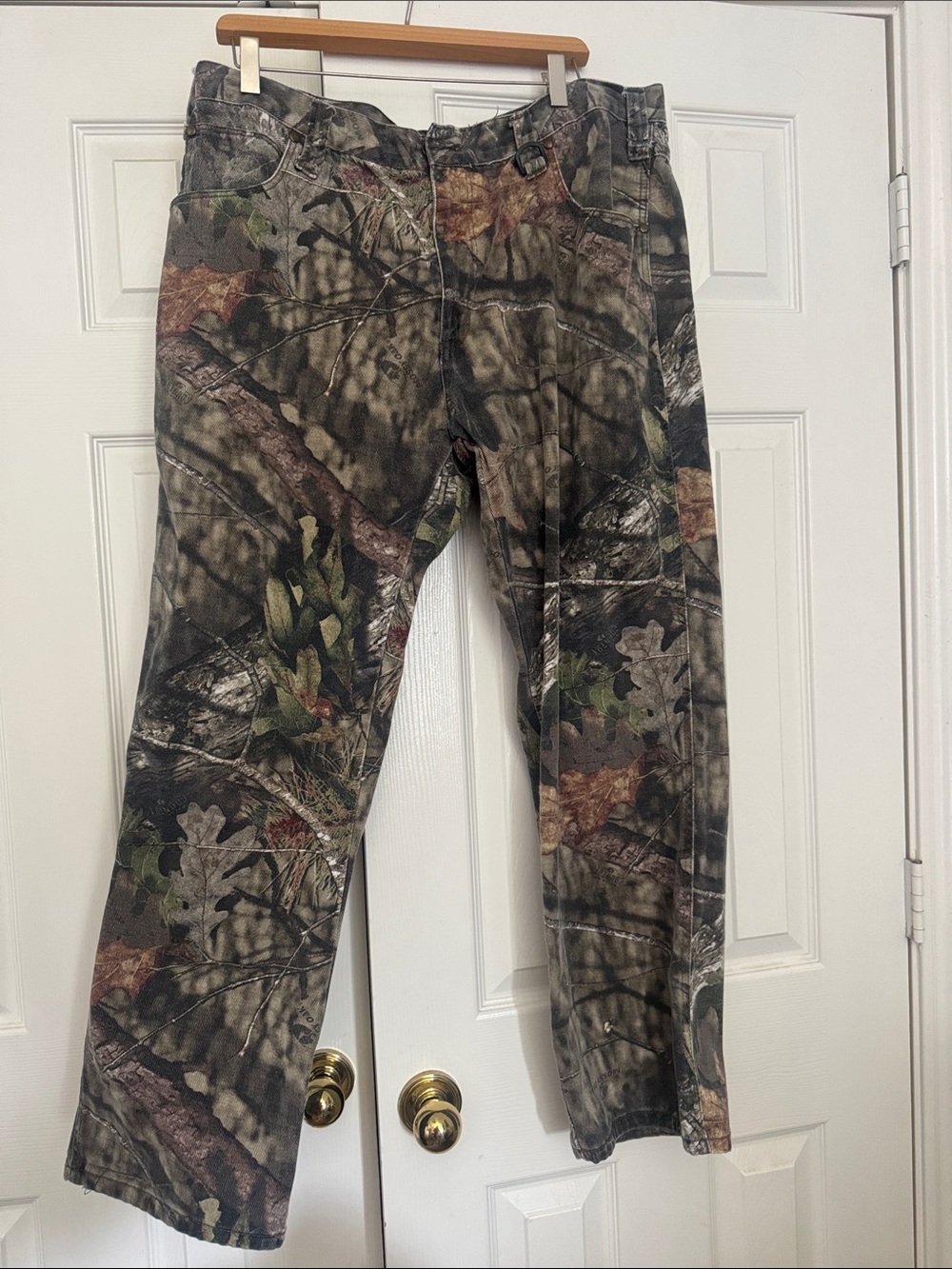 Mossy Oak Men's Cargo Pants in Forest Camo
